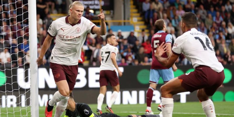 Burnley vs Manchester City có phong độ đối lập
